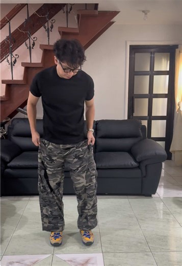 Stylish Camouflage Baggy Pants Outfit