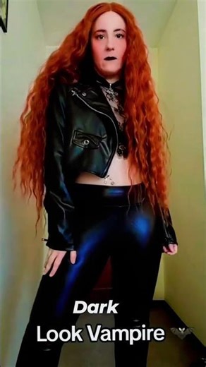 Gladis - Dark look Vampire