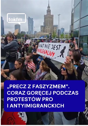 „Precz z faszyzmem”. Coraz goręcej podczas protestów pro i antyimigranckich #protesty #protest #imigracja #emigranci #warszawa