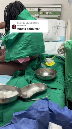 Replying to @alisha08940 Here I was having a contraction, you have to sit still #foryoupage❤️❤️ #momsontiktok #pregnancytiktok #epidural #tiktokviral