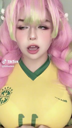 Mitsuri Kanroji Cosplay: Estilo y Diversión