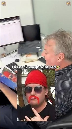 Inviting colleagues to sign their old photos🤣🤪🤨😜 #funny #laugher #funnyshorts #fyp #prank