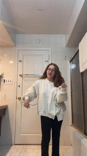 yes i stained my white sweatshirt. no i dont wanna talk ab it