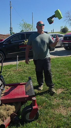 Turbo Handheld Blower for Efficient Landscaping Tasks