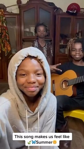 Kirk Franklin on Instagram: "This video is making my Sunday morning feel a little better! I hope it makes you smile❤️. That’s me in the back!🙂"