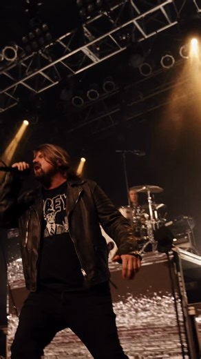 Silverstein on Instagram: "🎸 25 YEARS OF NOISE on tour now SEE YOU IN THE PIT 🤘 🎟️ silversteinmusic.com/vip (Tickets & VIP Upgrades) 🎥 @dylanfipps"