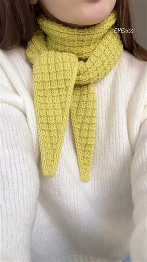 Knit mini scarf 🪷 #knittingpattern #knittingdesign #sophiescarf #petiteknit #knitscarf #knitshawl