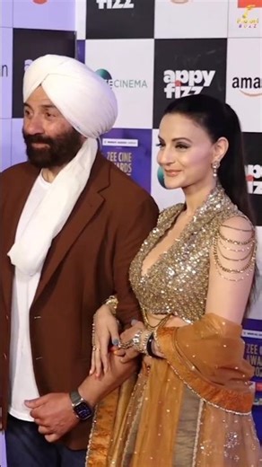 क्या सनी देओल ने अमीषा पटेल से अपने पापा धर्मेंद्र जी के कारण शादी नहीं किया #shorts