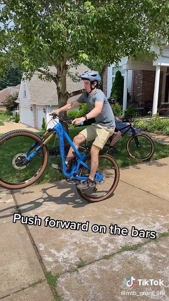 HOW TO BUNNY HOPIN AN MTB! Comment for more tutorials #bunnyhop #mtb #bikes #howto #diy