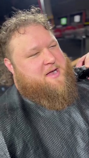 274K views · 2.9K reactions | Barber chair commentary with #Otis 朗 | WWE | Facebook