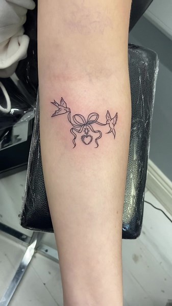Mini Tattoos Ideas: Cute Designs for Self-Expression