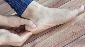 Understanding what causes plantar fasciitis and the best ways to treat heel pain