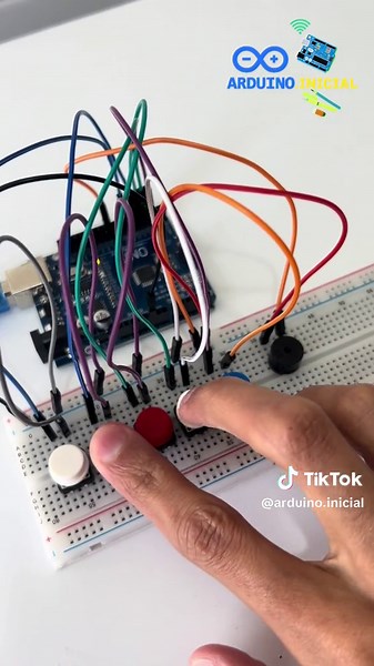 Piano com Arduino e Buzzer #arduinotutorial #arduinoparainiciantes #buzzer