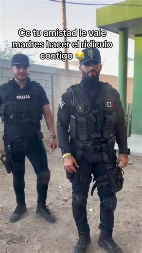 Esa amistad que le vale cuete hacer el ridículo con tigo ajjajaja #paratiiiiiiiiiiiiiiiiiiiiiiiiiiiiiii #viral #humor