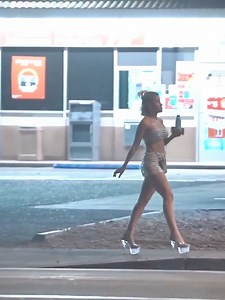 Royal inn br0thel in Phoenix | Reginar Carrillo