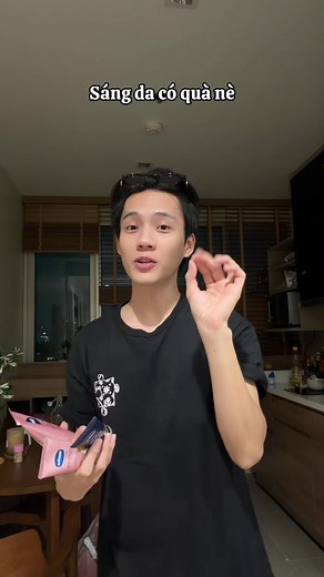 Dưỡng thể Vaseline 70x giúp sáng da mịn da — ưu đãi có quà