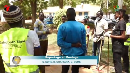 17K views · 343 reactions | La structure audiovisuelle ‘’W Production’’ organise une opération de salubrité dans la cour de la RTB-Télévision | RTB | Facebook