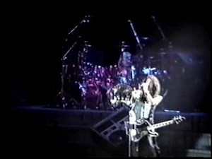 KISS - Bruce Kulick Guitar - Eric Singer Drum Solo - Daytona Beach 1992 - Revenge Tour