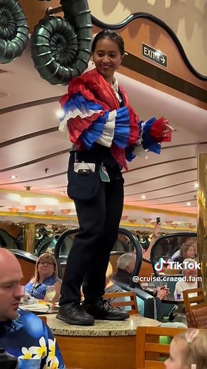 Experience Carnival Splendor at the Great Barrier Reef