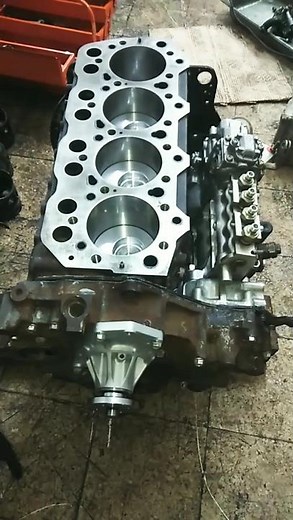 Mitsubishi fuso 4d34 engine rebuilding #4d34 engine #canter engine work #automobile #enginetiming