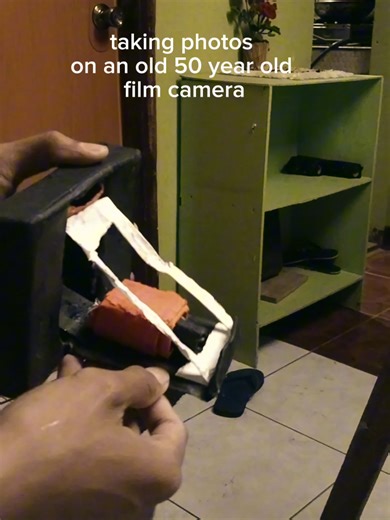taking photos on a 50-year-old film camera #vintage #oldfilmcamera #1950s