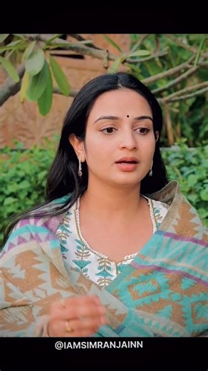 Simran Jain on Instagram: "आजकल लोग छोड़ना सीख गए हैं, निभाना नहीं … . . . . . #reels #explore"