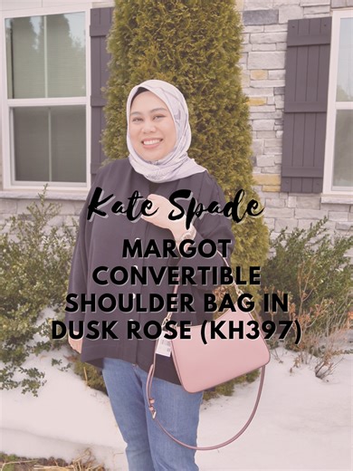 ✨ Soft Feminine Style, Made for Everyday ✨ Meet the Kate Spade Margot Convertible Shoulder Bag in Dusk Rose — a beautifully polished piece designed to take you from day plans to dinner plans without missing a beat. Crafted in refined leather with a structured yet effortless silhouette, this bag delivers that clean, elegant look while still being practical for daily use. Designed with a convertible strap, you can switch from a classic shoulder bag to a longer crossbody style whenever you need han