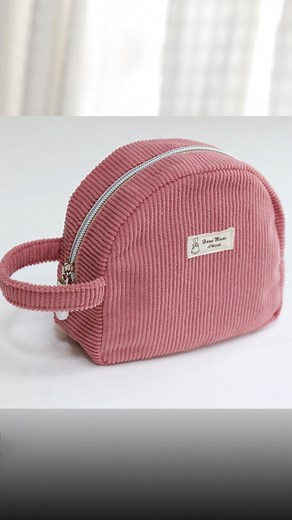 448K views · 6.6K reactions | DIY Corduroy Pouch With Zipper. #diy #howto #sewing #reelsfacebook #reelsviral #zipperpouch #fabricbag #tutorialvideo | Ae PooiM | Facebook