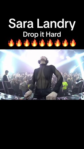 Sara Landry: Drop it Hard Girl - Best Techno Beats
