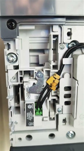 under voltage coil #generator #breaker #testing #installation #function ‪@benzblogsVlogs‬