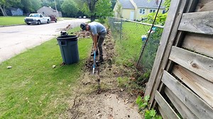This sidewalk was so overgrown that nobody could use it anymore. So, I spoke with the homeowner and told them I would clean it up for free. They said yes and I spent the next few hours completely uncovering the sidewalk. Afterwards, a neighbor from across the street came over to thank me and said that it hasn't looked that good since he moved in, in 2007. ------------------------------------------------ Checkout my pressure washing channel - https://www.youtube.com/c/SBPressureWashing ----------