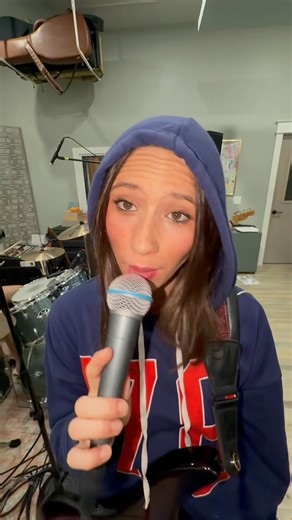 dracula has been in our head all day🧛🚗 #draculatameimpala #tameimpala #cover #dracula #garageband