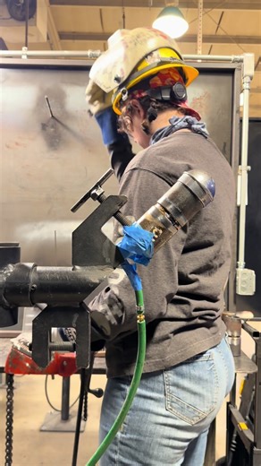 perfect loop? #welding #edit #femalewelder | welding