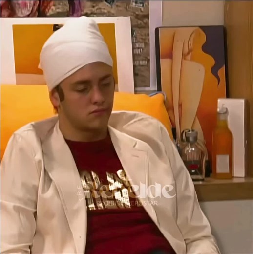 Roberta Descobre a Verdade em Rebelde - Capítulo 402