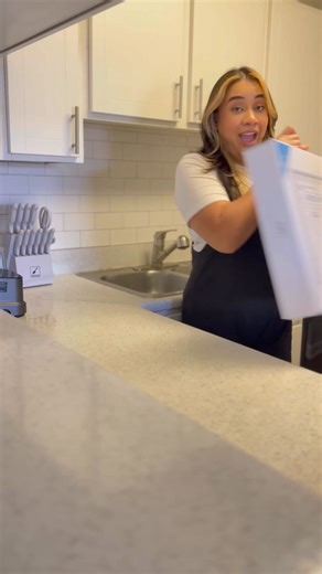 ✨Ding! Here comes the Dragontouch Digital Calendar unboxing~ From unpacking to sitting firmly on the table​ The whole process is as smooth as fast forward⏩​ Both good-looking and practical💻​ Complicated? Not at all!​ Easy to use is the key~ by @leydissuarez 📷 #dragontouch #digitalcalendar #dailyunboxing #backtoschoolshopping #lifehelper #homegood #giftideasforher #forthefamily | Dragon Touch