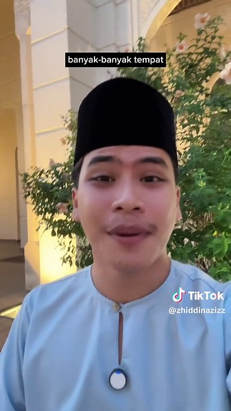 Exploring Masjid Sri Sendayan: Malaysia's Beautiful Mosque