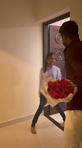 Long distance relationship surprise Credit thoufeek_iqbal and bipz. | WeddingBazaar