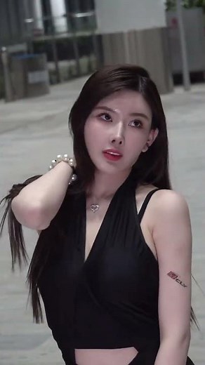 Chinese beauty, perfect figure, stunningly beautiful face 9t7 #shorts