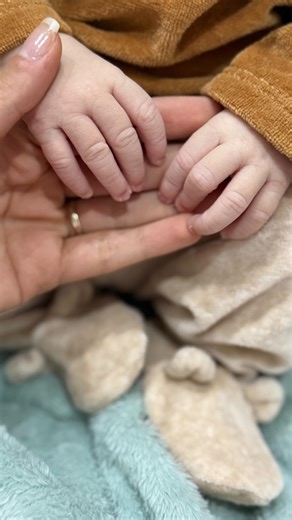 Nourhen Khayati on Instagram‎: "أول vlogue مع البيبي🥹🍼🫶🏻"‎