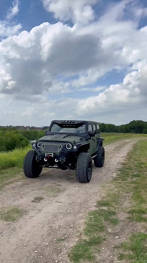 Custom Army Green Kevlar Jeep | Modified Military Jeep Wrangler Safari