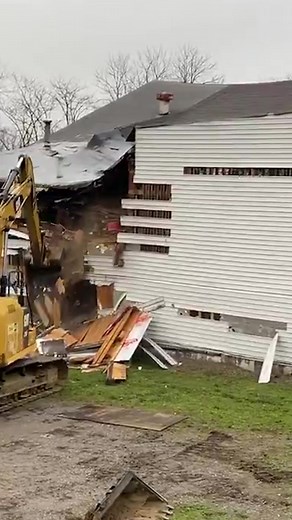 Saying "see you later" to a well-known bar filled with a haunted history. Bobby Mackey's in Wilder is being demolished this morning. http://www.wlwt.com/article/bobby-mackeys-bar-haunted-demolition-wilder-kentucky/63145724 | WLWT