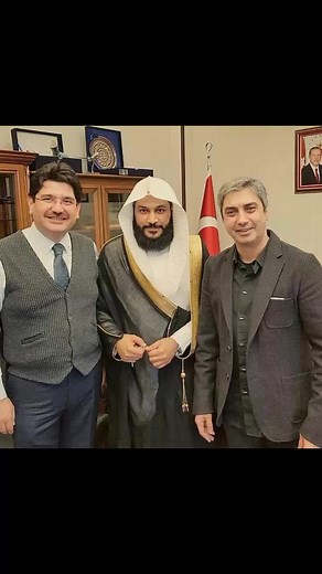 Exploring Fashion Styles in Diverse Settings