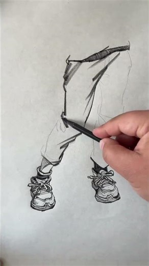 How to draw clothing folds #drawingtechniques #drawingtutorials #sketch