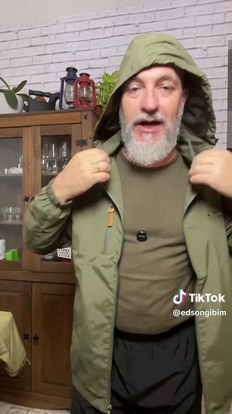 Jaqueta a impermeável na Oferta Relâmpago ⚡️⚡️#jaquetaimpermeavel