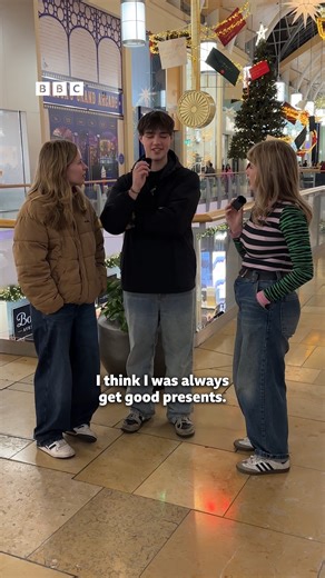 Will you be detoxing after Christmas? 🎄 From the worst gifts ever given to boxing day activities, Katie Owen asks the Welsh public some festive questions #Christmas #Festive #BBC #BBCWalesChristmas | BBC Cymru Wales