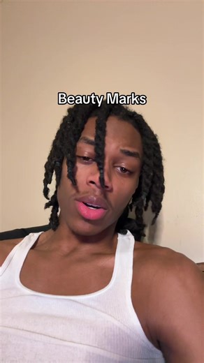 smooch (@smoochllb)’s video of beauty marks