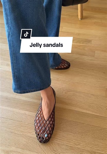 Cutest jelly sandals and super comfy too! #jellysandals##tiktokshopcreatorpicks #jellyshoes #dealsforyoudays @Tillys