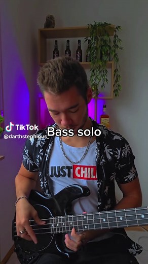 Bass vs Saxophone Solos: A Musical Duel