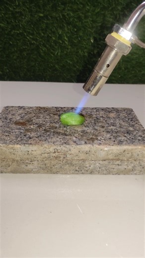 pulse vs Boss flame#blueflames #experiment #shorts #lighter #diy #candy #science #satisfying #pulse