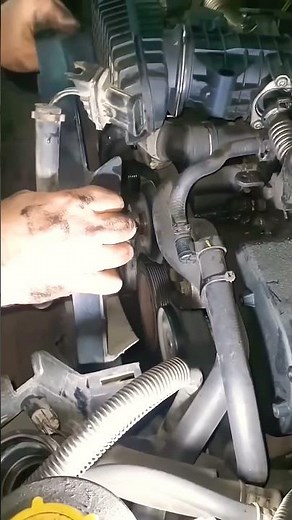 How to Remove a Radiator Fan Easily | Mechanic Tips #shortvideo